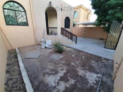 **GRAB THE DEAL**SINGLE STOREY FULLY PRIVATE 3 BR-PVT GARDEN-COVERED PARKING-AWAY FROM FLIGHT PATH