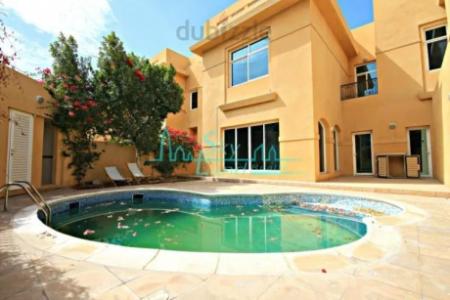 Amazing very spacious 5 bed with private pool(1082)