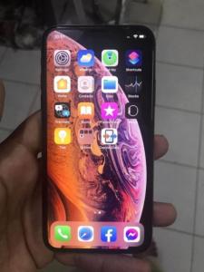 iPhone XS 64GB