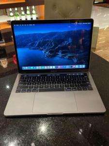 Macbook pro 13 inch Retina Display touch bar with fingers ID 2017 - Dubai