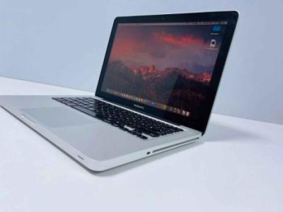 MacBook pro core i7 WhatsApp available for oder - Dubai