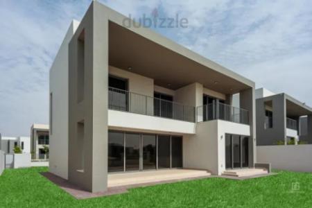 4 Bed + Maids. Directly opposite pool and park