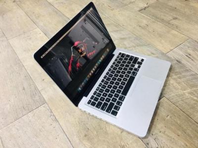 Apple MacBook UAE