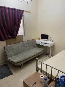 Ladies Bad space in room in al barsha 1