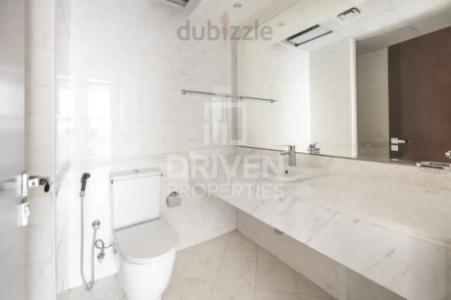 Maids Room | Lovely Canal View | 4Cheque