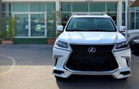 2019 Lexus LX 570 Lexus LX 570 Super Sport 5.7L V8