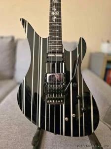 Schecter Synyster Gates signature