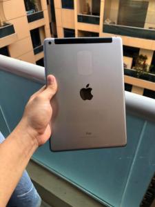 iPad 5th Generation 32GB Cellular