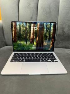 MacBook Air M2 13" 2022